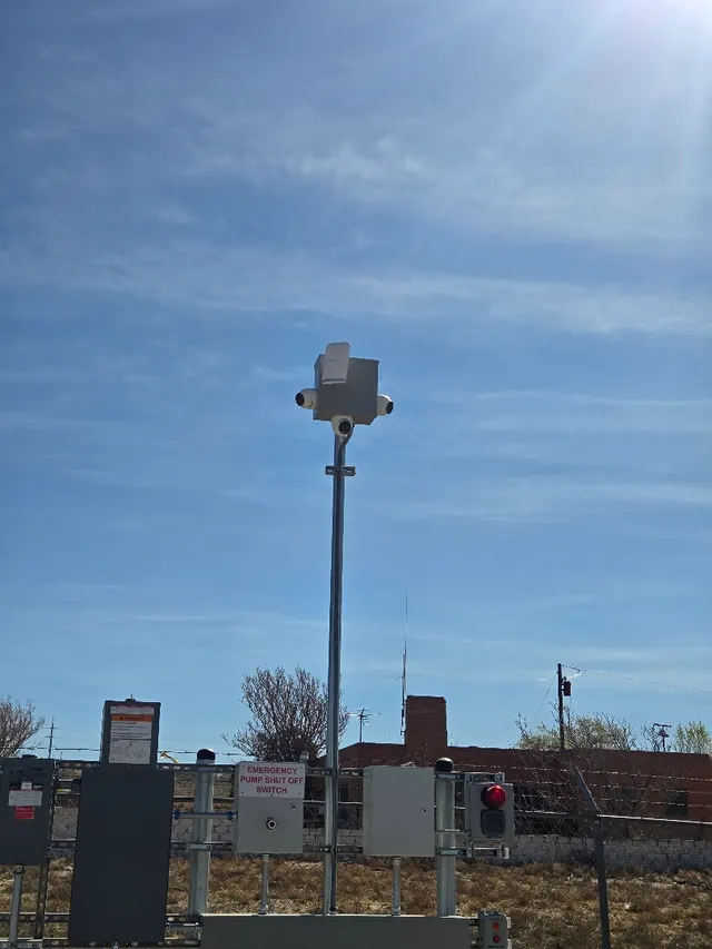Marathon NM Pole
